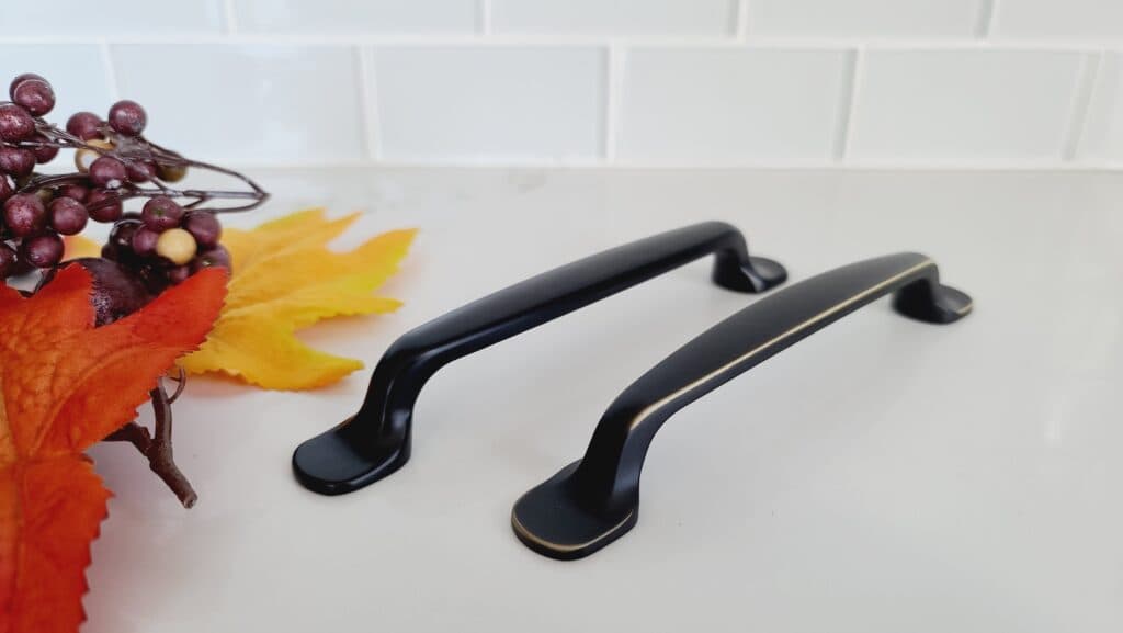 Cabinet handles · Gallery 8