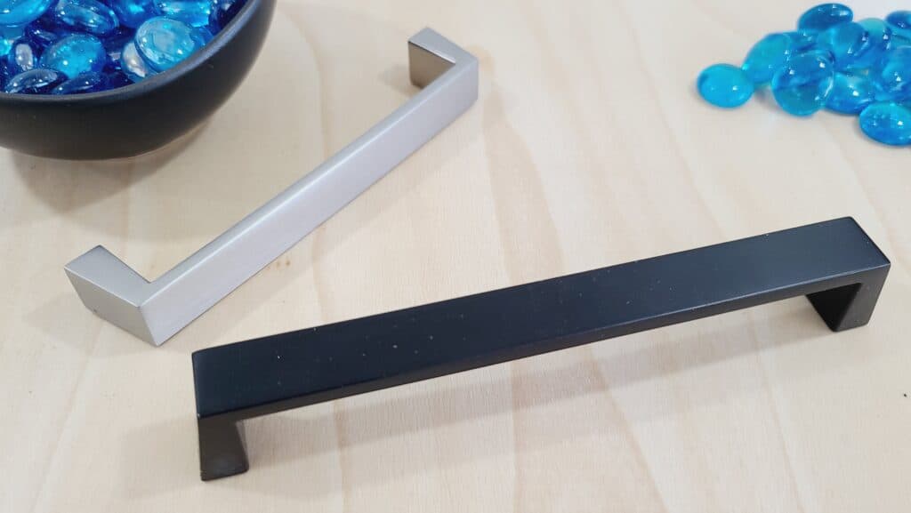 Cabinet handles · Gallery 11