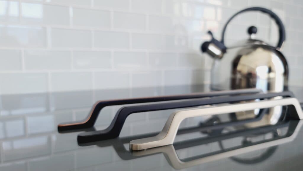 Cabinet handles · Gallery 13