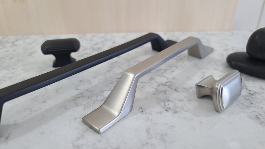 Cabinet handles · Gallery 14
