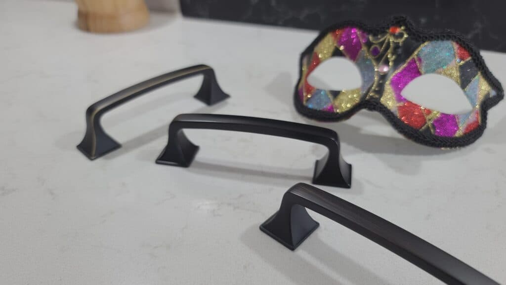 Cabinet handles · Gallery 17