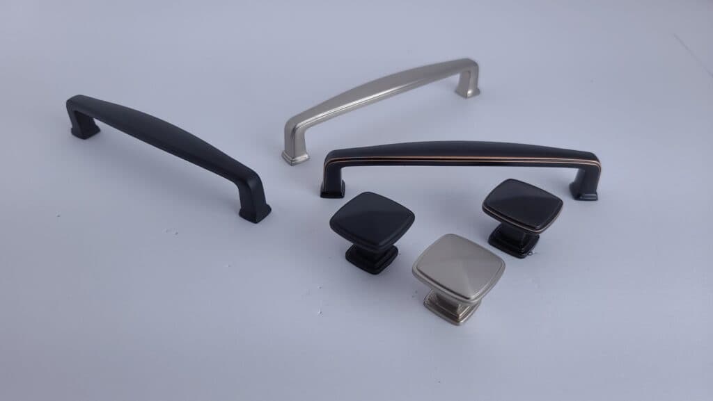 Cabinet handles · XC line